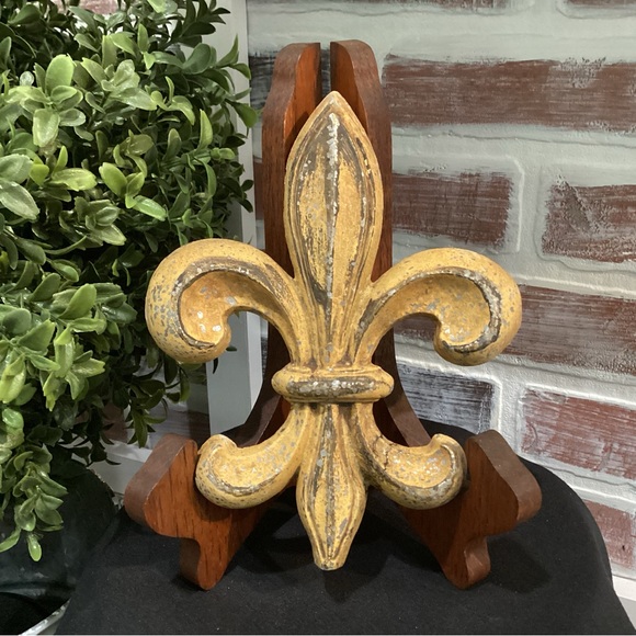 🟡 Vintage - Solid Metal - Aluminum or Pewter - Fleur-de-lis Symbol - Saints Fans - Picture 2 of 12